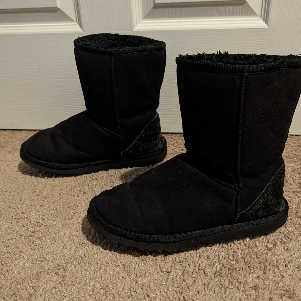 Pre-owned UGG Women's Black Classic Boots Size 8